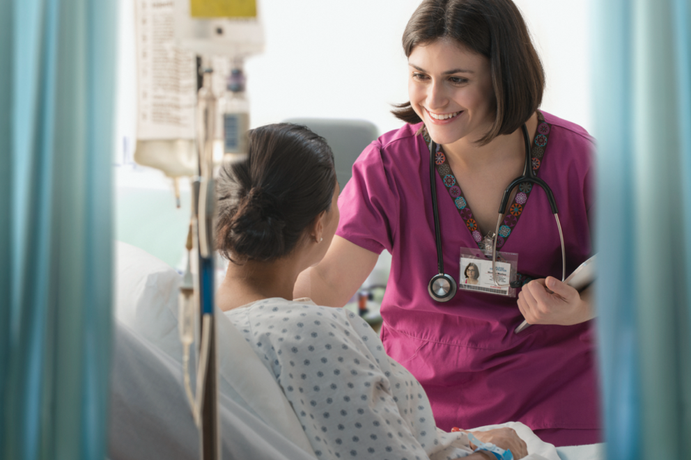 Nurse Practitioner Programs: The Difference Between NPs and FNPs